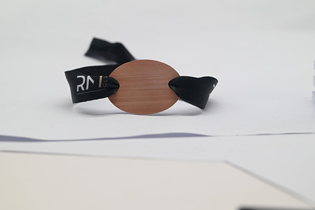 由于智能卡存儲能力強，可以存儲電子現金等網絡貨幣